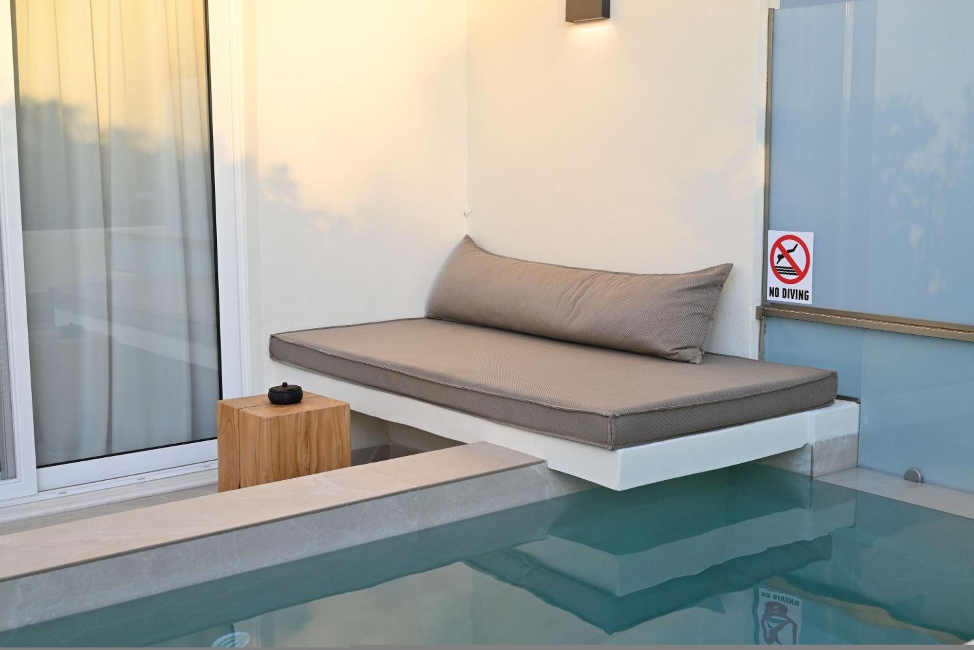 Rhotheon Suites In Ialysos  Exteriör bild
